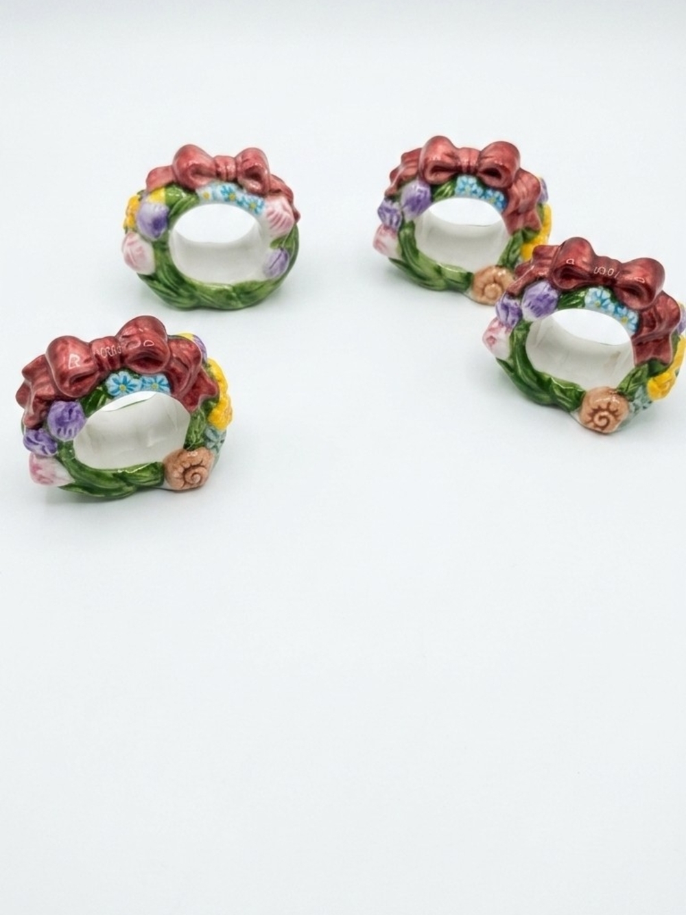 Vintage 1999 Floral Wreath Napkin Rings in Red and Multicolor